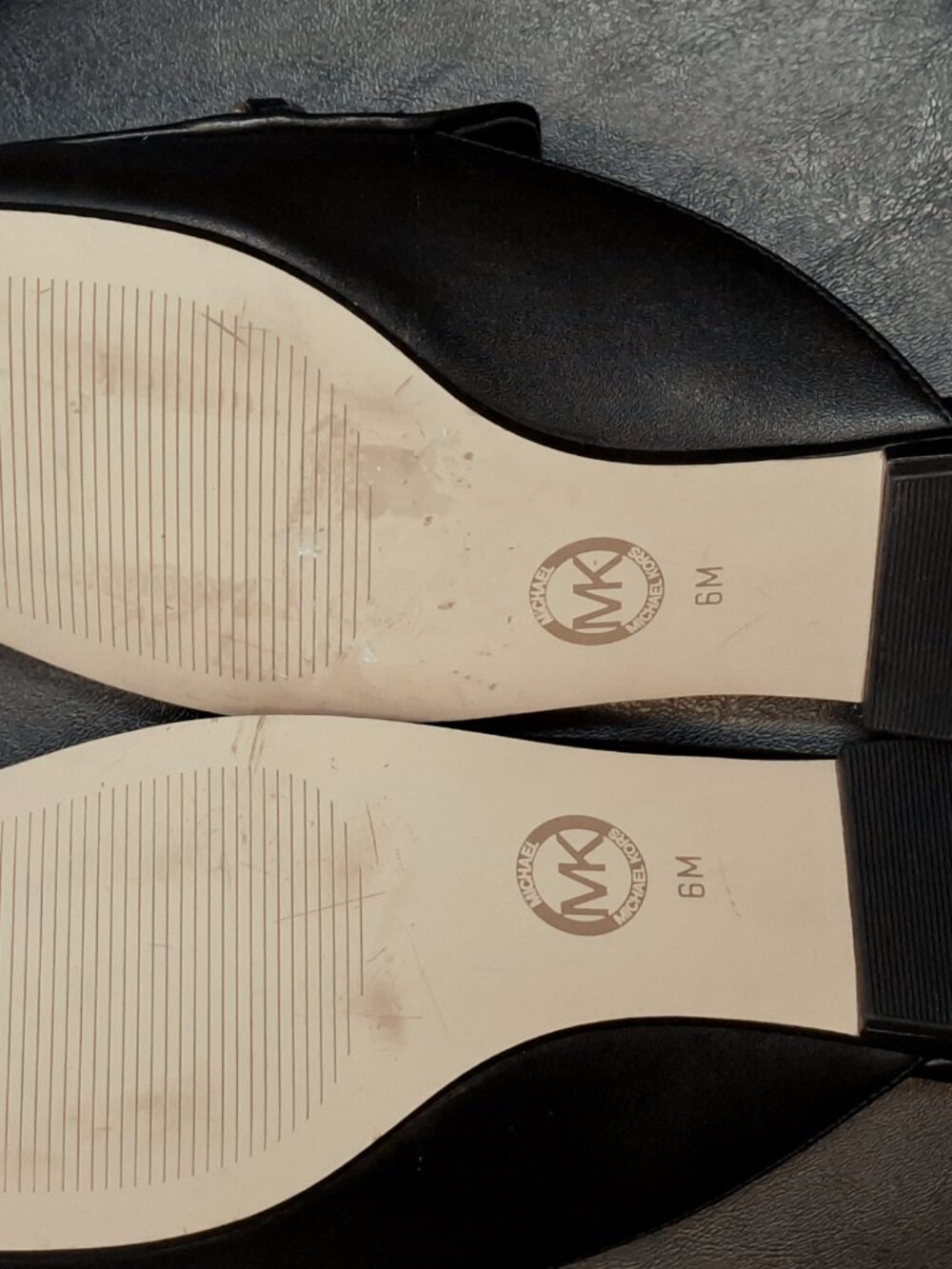 Michael Kors Tiffanie Leather Mule Flat Slippers - Picture 2 of 3